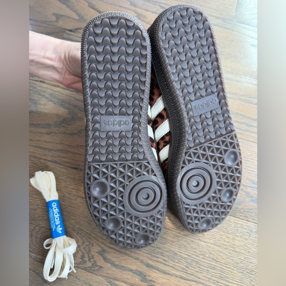 Adidas Leopard Print Samba OG Sneakers 🐆♥️ - Picture 2 of 4